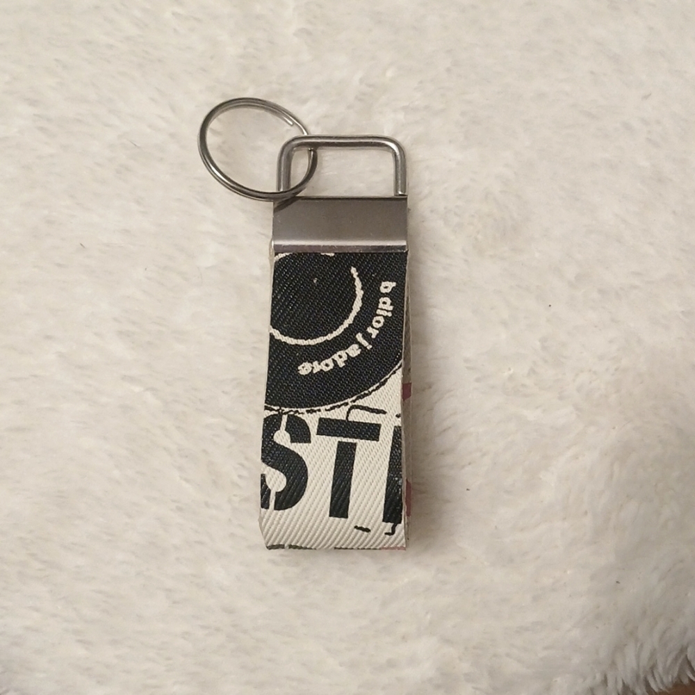 Christian Dior Keychain (Upcycled) - Picture 4 of 4